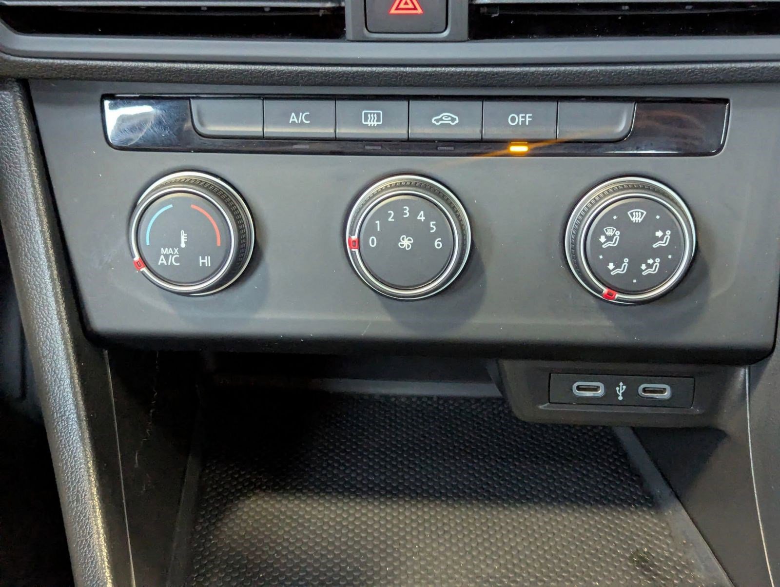 Used 2024 Volkswagen Jetta S image 27