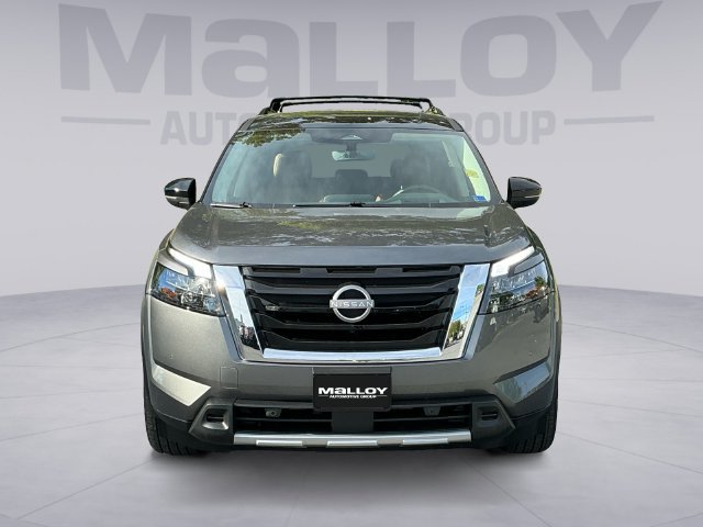 Used 2025 Nissan Pathfinder Platinum w/ Cargo Package AWD/4WD image 8