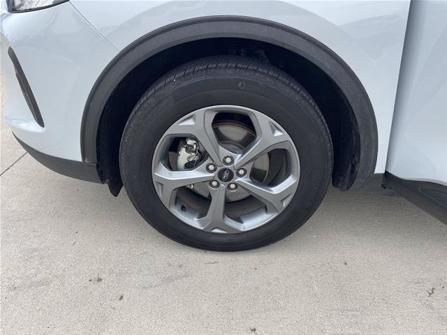 Certified 2025 Ford Escape ST-Line Select AWD/4WD image 10