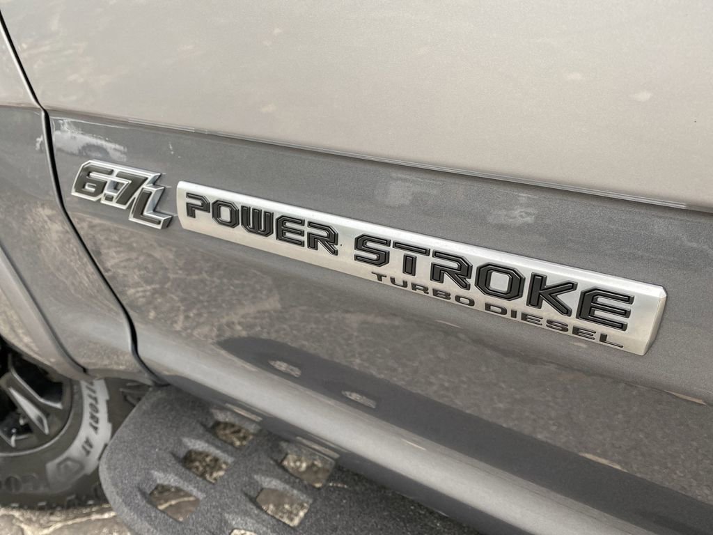 Certified 2022 Ford F350 Lariat w/ Tremor Off-Road Package image 50