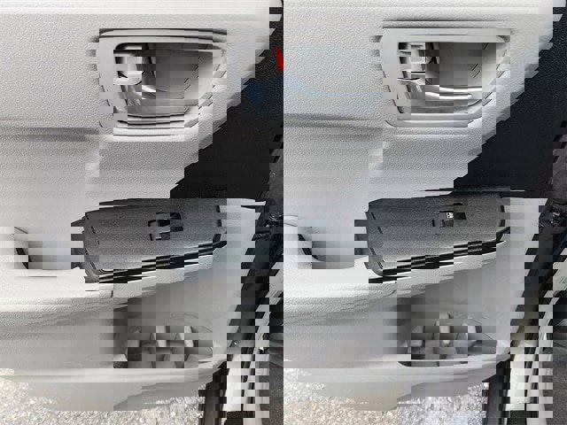 Used 2017 Toyota Camry LE image 26