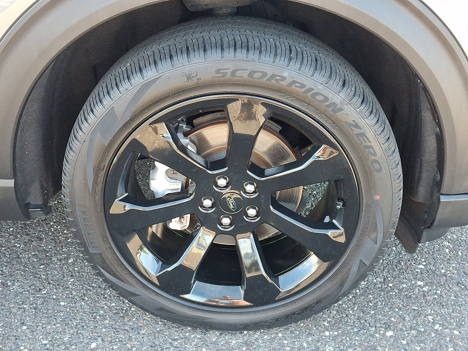 Certified 2023 Ford Explorer ST-Line w/ Class IV Trailer Tow Package AWD/4WD image 8