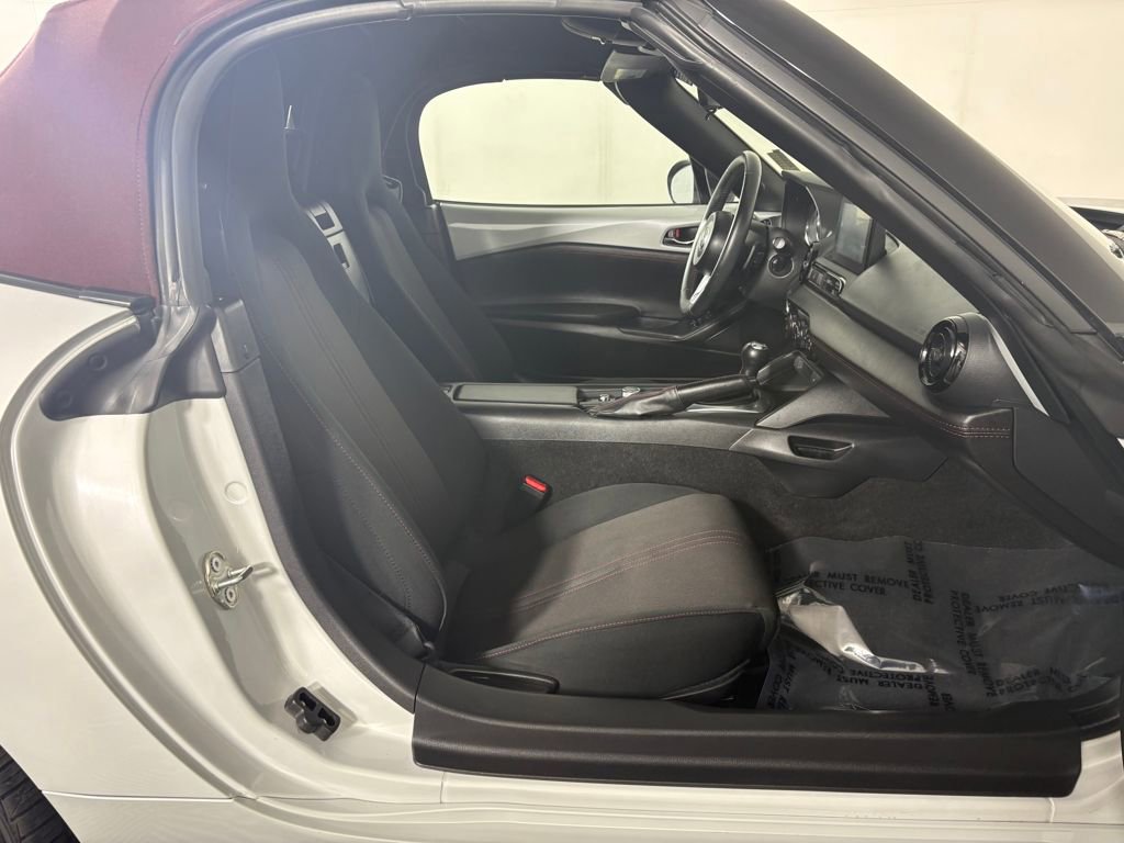 Used 2018 MAZDA MX-5 Miata Club image 36