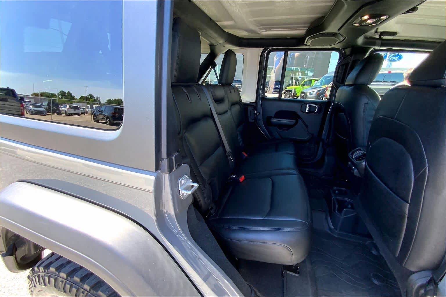 Used 2021 Jeep Wrangler Unlimited Sport AWD/4WD image 19