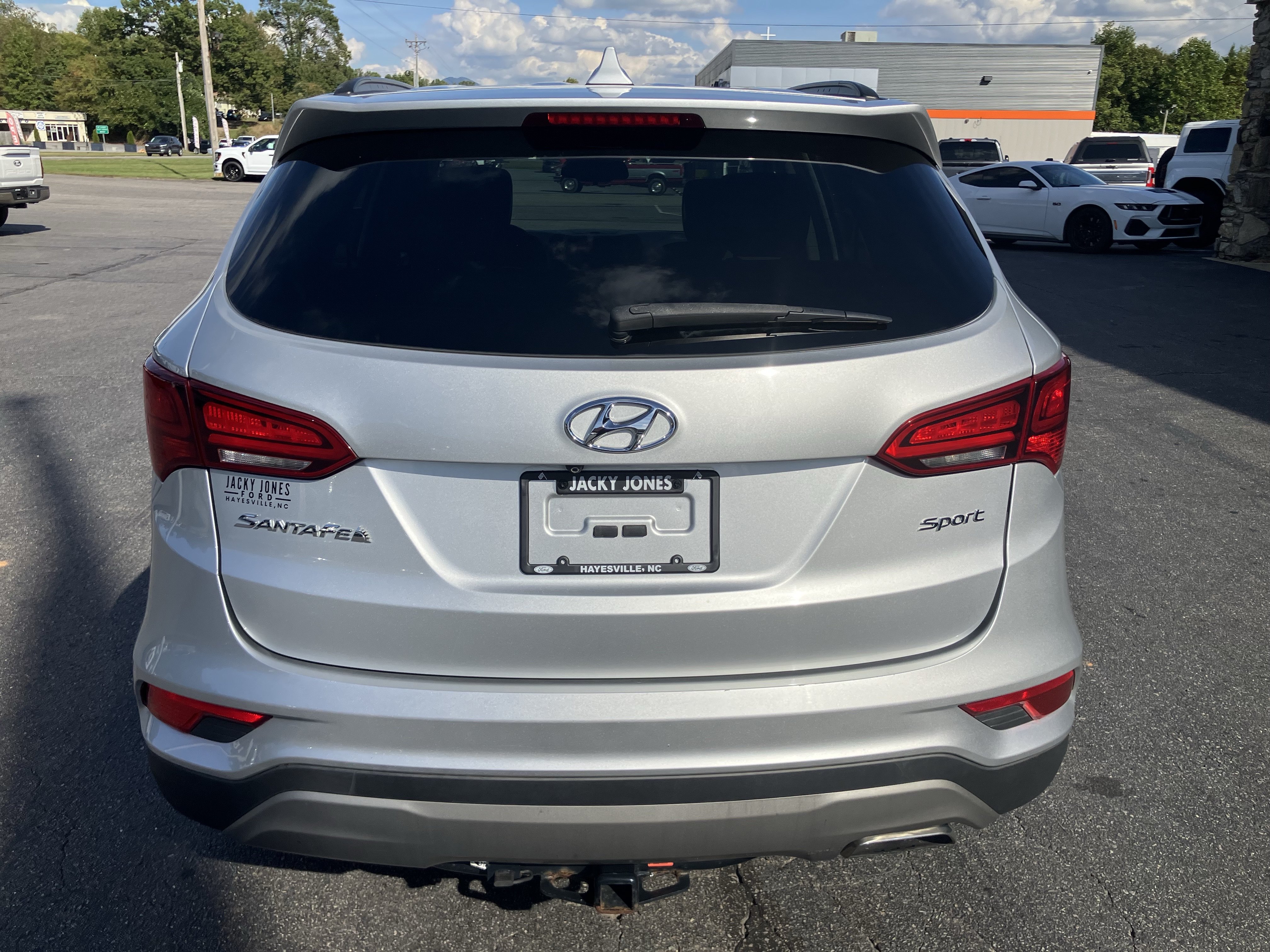 Used 2018 Hyundai Santa Fe Sport w/ 2.4L Value Package 02 FWD image 7