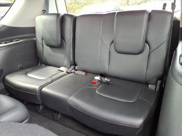 Used 2024 Nissan Armada SL w/ Captain's Chairs Package image 7