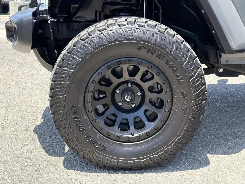 Used 2021 Jeep Gladiator Sport AWD/4WD image 28