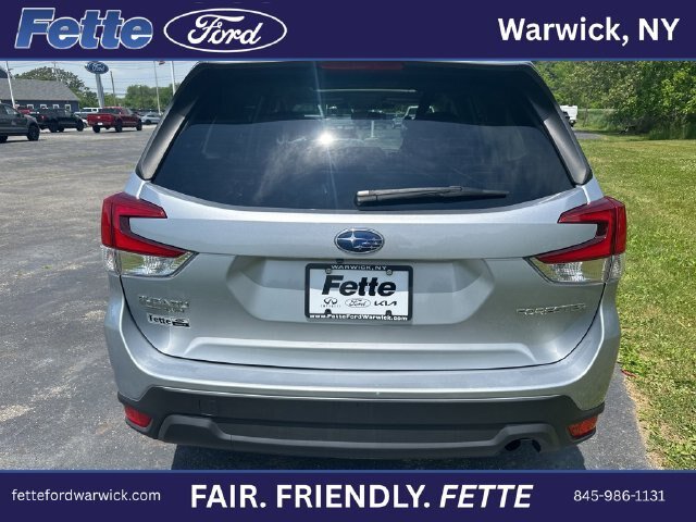 Used 2023 Subaru Forester Premium AWD/4WD image 9