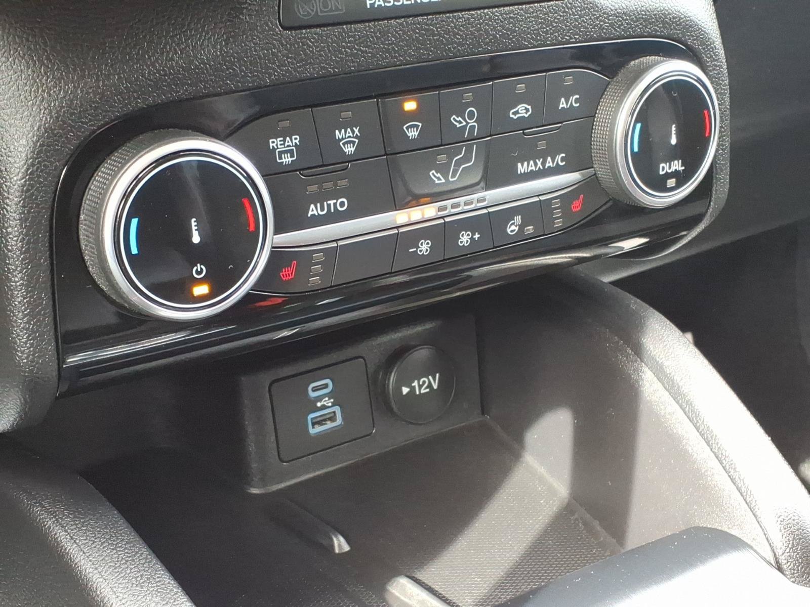 Certified 2022 Ford Escape SEL w/ SEL Stealth AWD Package image 25
