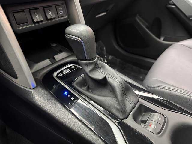 Used 2024 Toyota Corolla Cross XSE w/ Convenience Package image 19