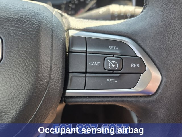 Used 2024 Jeep Compass Latitude w/ Altitude Special Edition AWD/4WD image 31