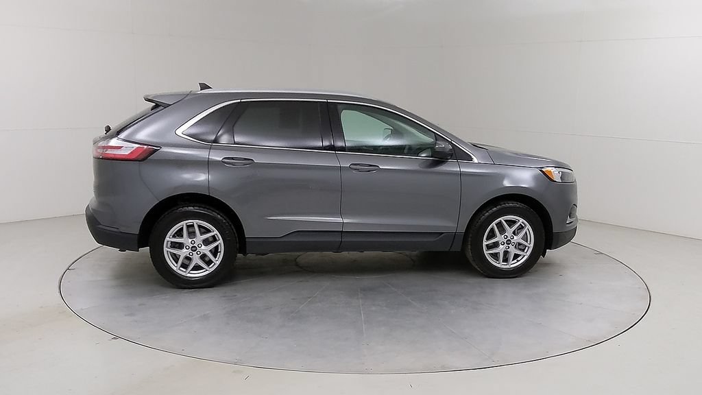 Certified 2024 Ford Edge SEL w/ Convenience Package AWD/4WD image 12