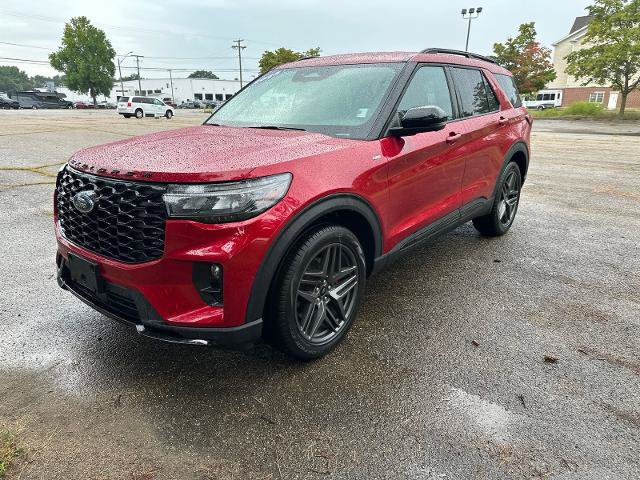 Certified 2025 Ford Explorer ST-Line w/ ST-Line Street Pack AWD/4WD image 31