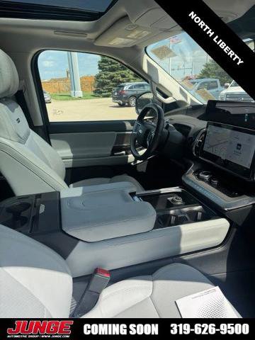 Certified 2025 Ford Expedition Platinum w/ Driver's Package AWD/4WD image 4
