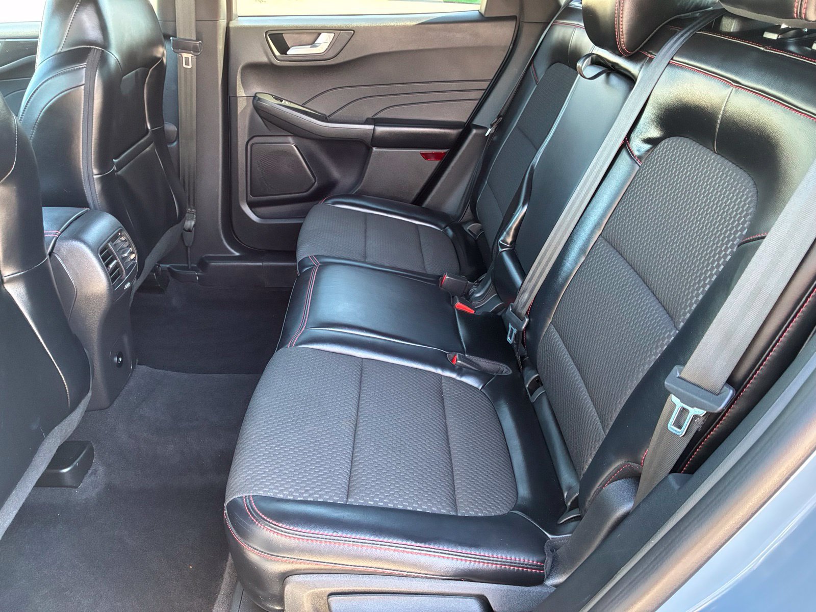 Certified 2023 Ford Escape ST-Line AWD/4WD image 16