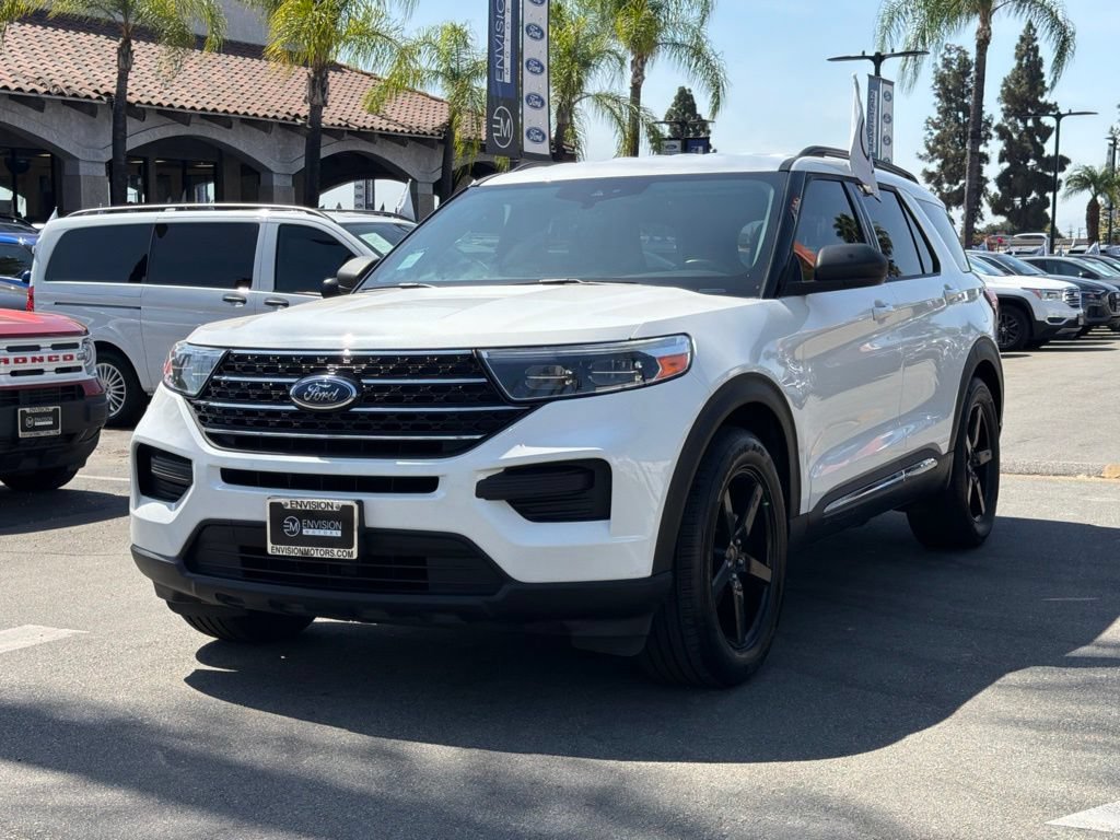 Certified 2021 Ford Explorer XLT RWD image 5