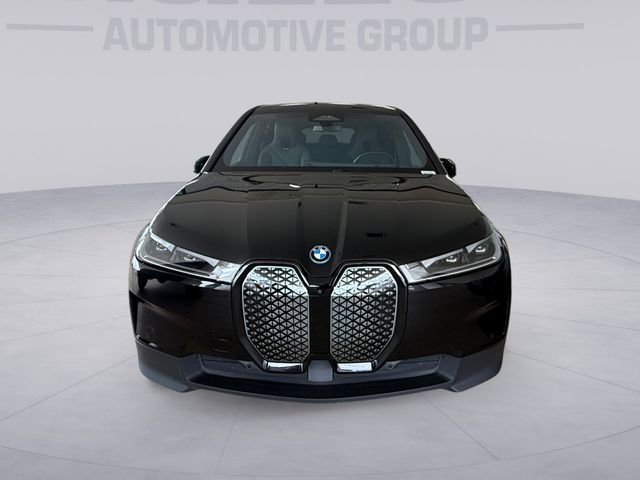 Used 2022 BMW iX xDrive50 w/ Convenience Package AWD/4WD image 8