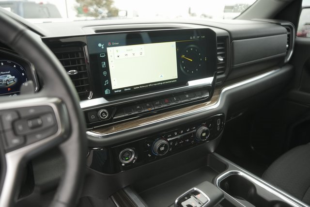 Used 2024 Chevrolet Silverado 1500 LT image 25