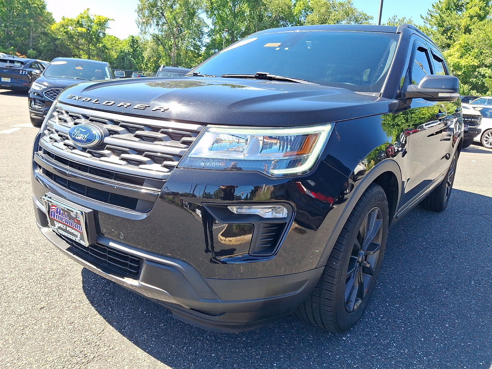 Certified 2019 Ford Explorer XLT w/ Equipment Group 202A AWD/4WD image 4