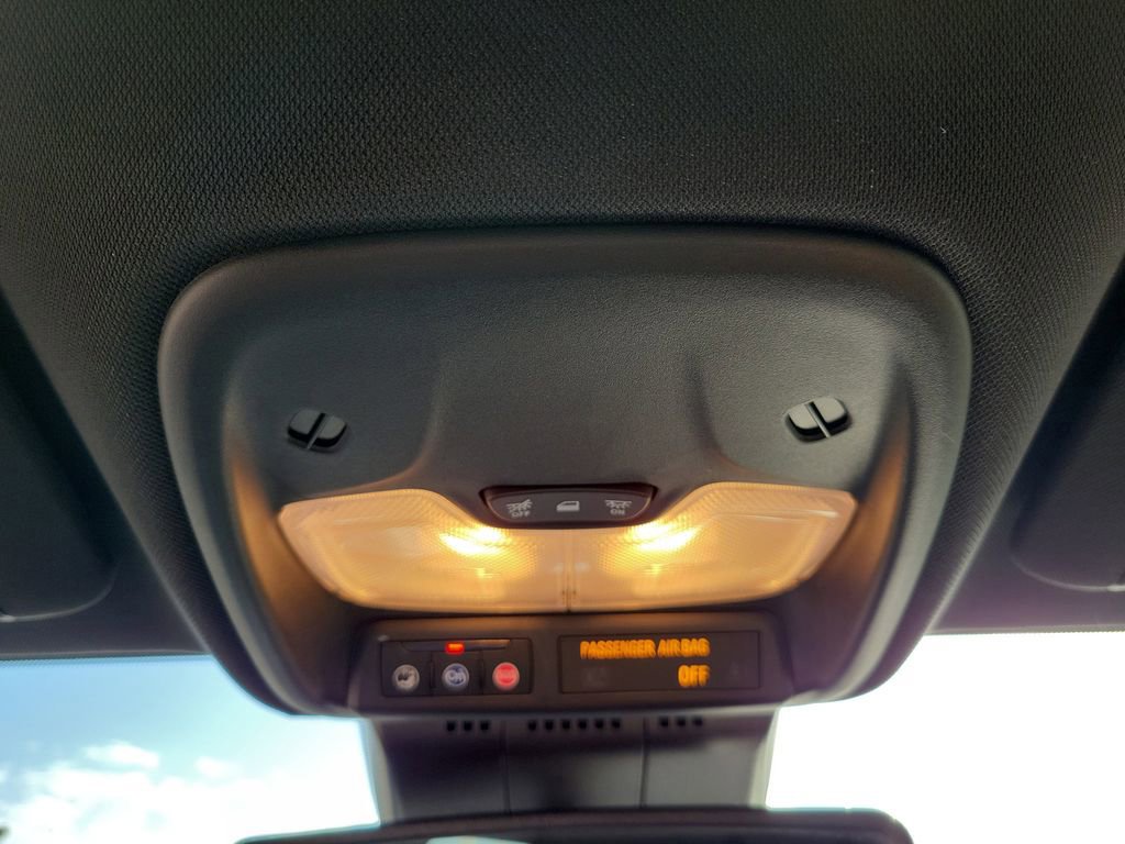 Used 2023 GMC Canyon Elevation w/ Elevation Premium Package image 32