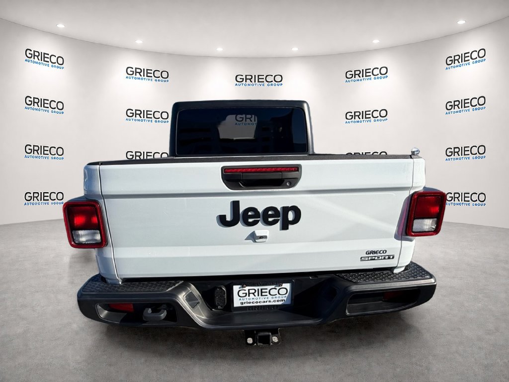 Used 2021 Jeep Gladiator Sport AWD/4WD image 6