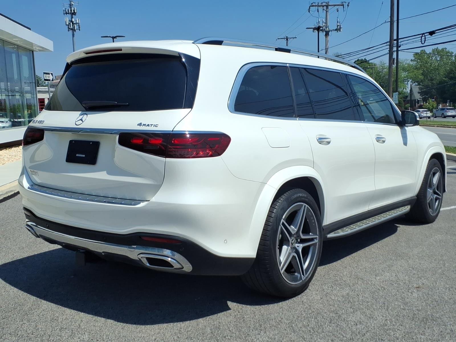 Used 2024 Mercedes-Benz GLS 450 4MATIC image 4