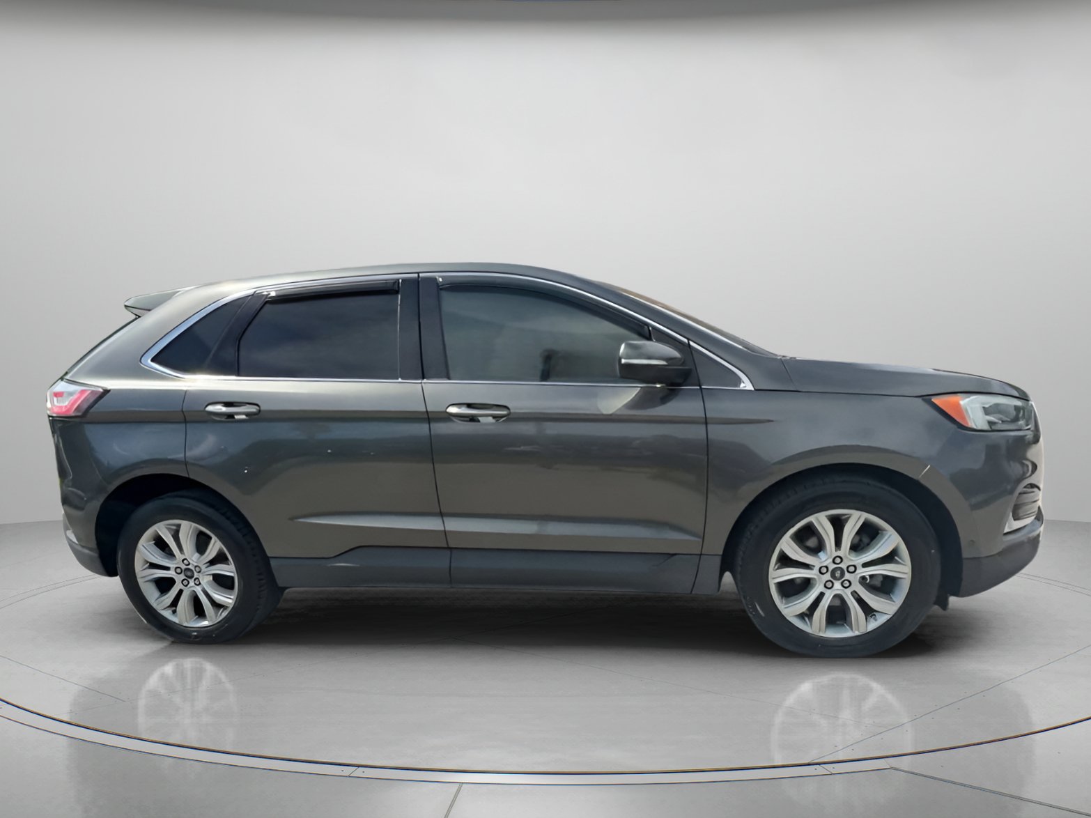 Certified 2019 Ford Edge Titanium w/ Equipment Group 301A FWD image 35