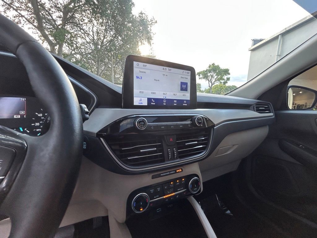 Certified 2022 Ford Escape SEL FWD image 13