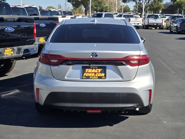 Used 2025 Toyota Corolla LE w/ Convenience Package FWD image 5