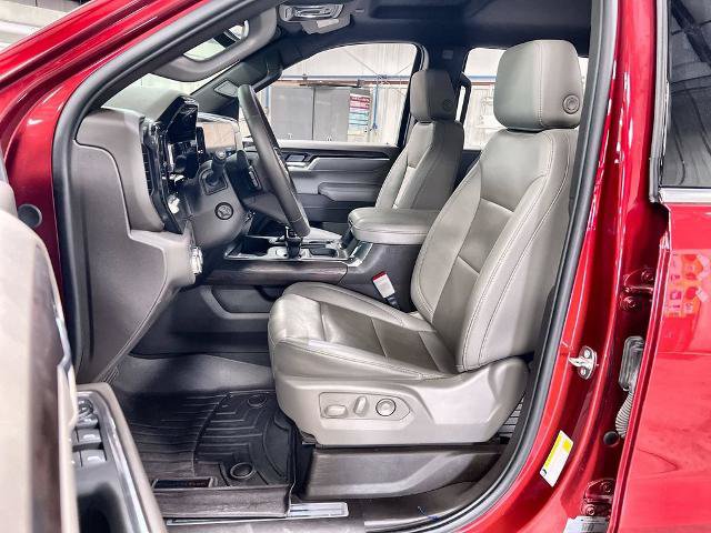 Used 2024 GMC Sierra 1500 SLT AWD/4WD image 13