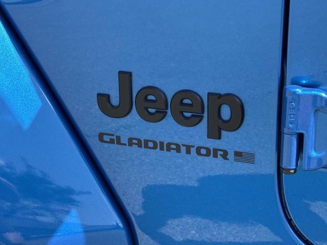 Used 2024 Jeep Gladiator Sport AWD/4WD image 14