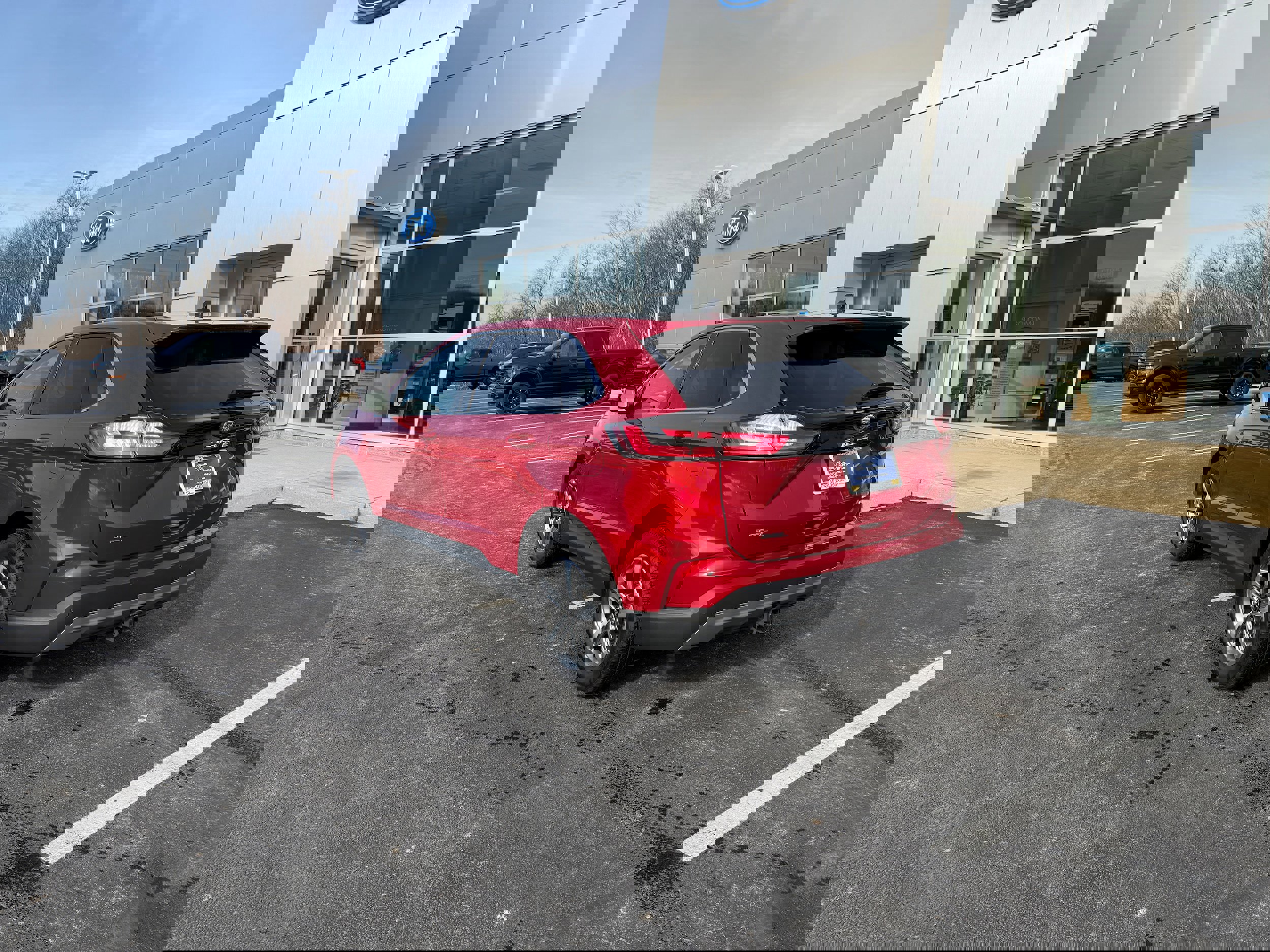 Certified 2023 Ford Edge SEL w/ Convenience Package image 5