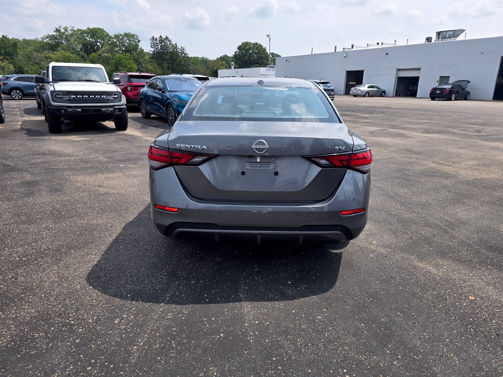 Used 2024 Nissan Sentra SV FWD image 4