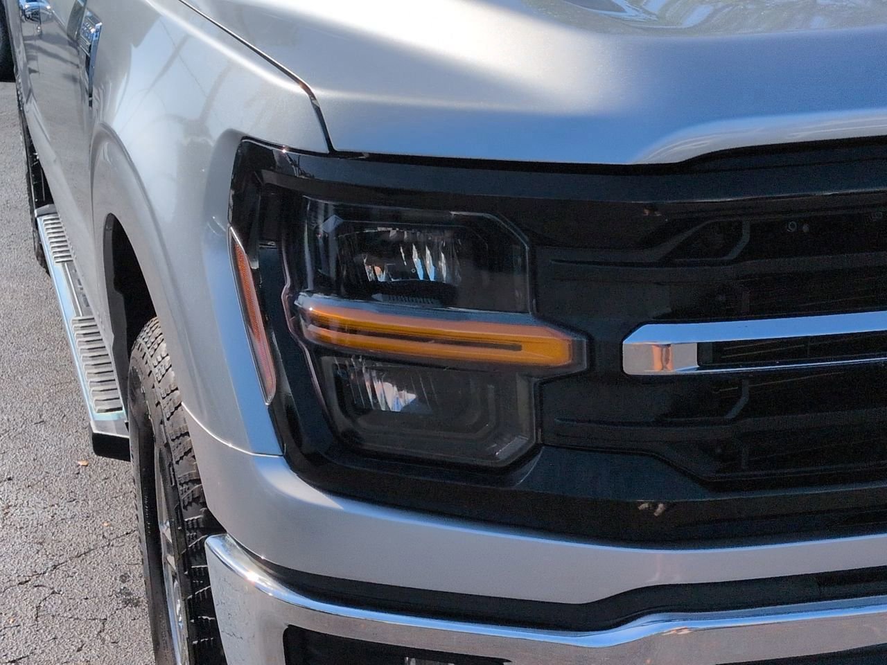 Certified 2025 Ford F150 XLT w/ Equipment Group 301A Standard image 9