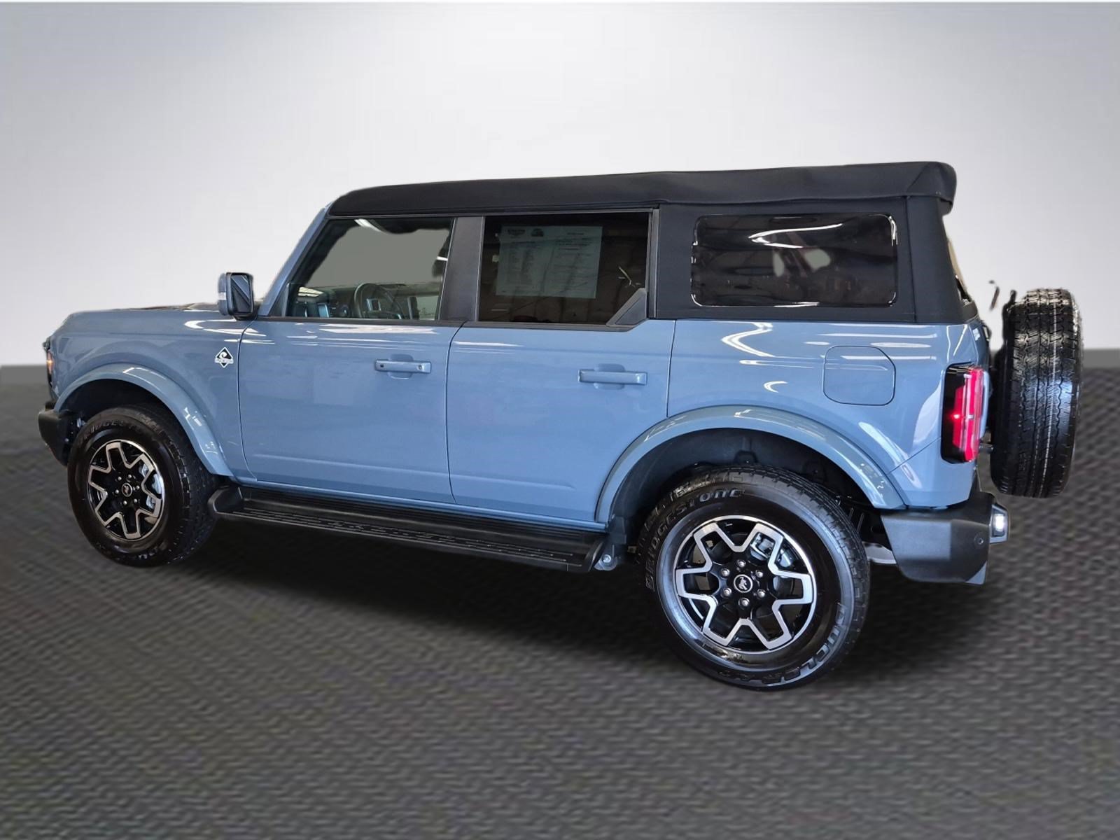 Certified 2025 Ford Bronco Outer Banks AWD/4WD image 5