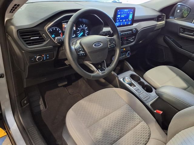 Certified 2022 Ford Escape SE w/ SE Sport Appearance Package FWD image 4