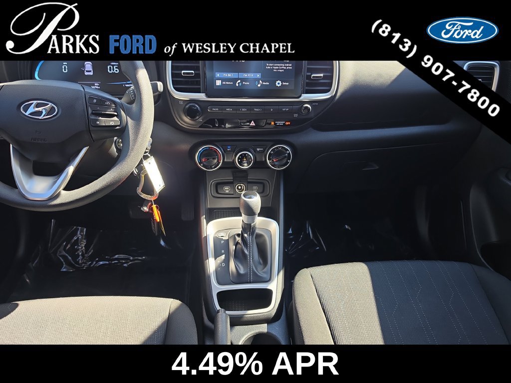 Used 2023 Hyundai Venue SE FWD image 13