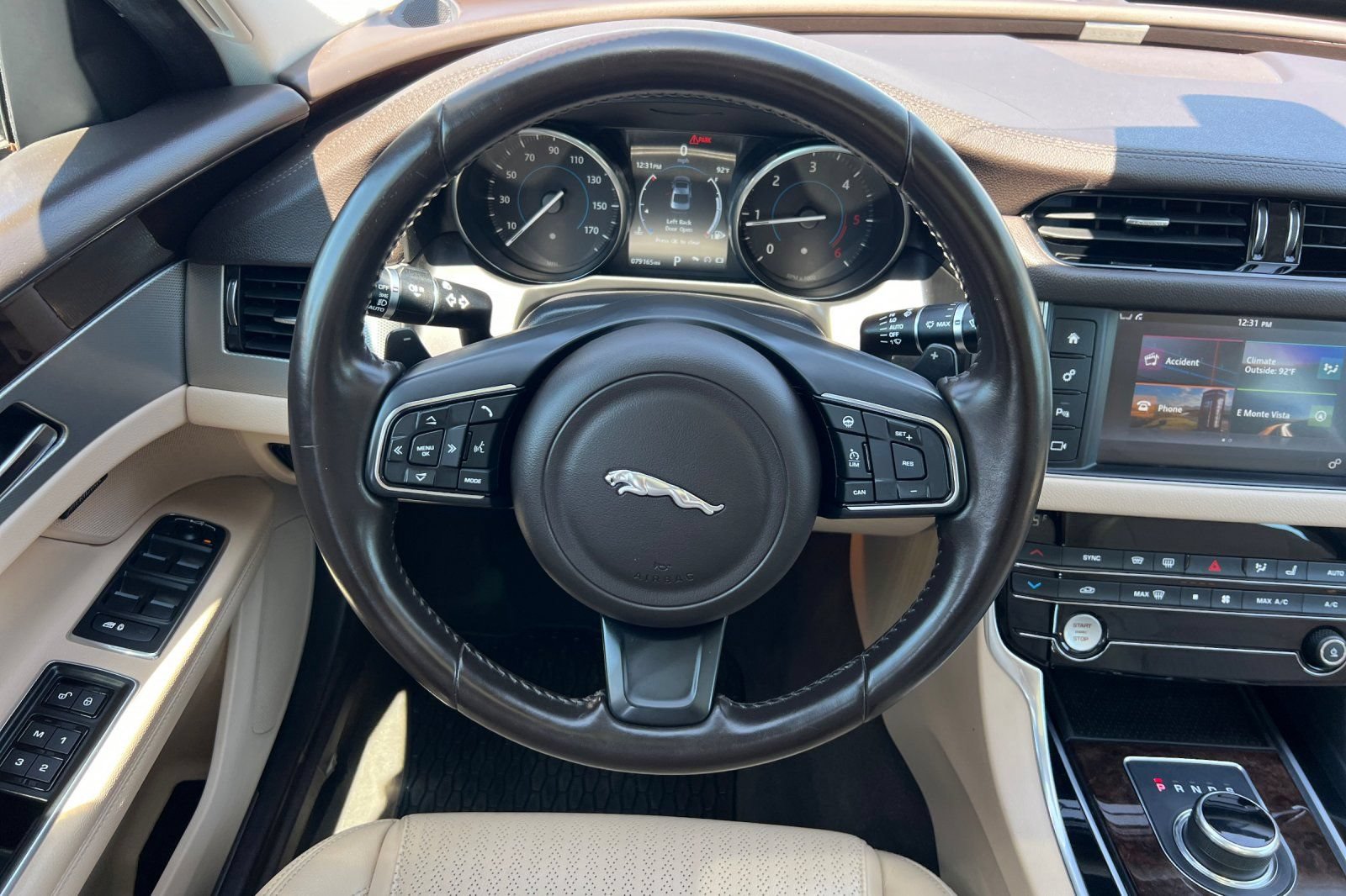 Used 2017 Jaguar XF Prestige RWD image 14