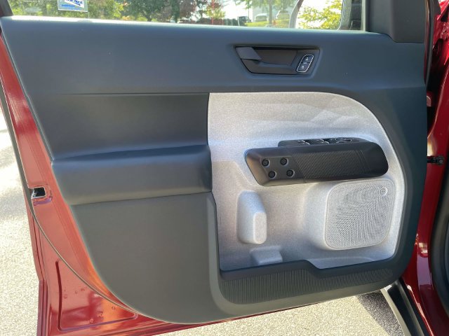 Certified 2026 Ford Maverick XLT w/ XLT Luxury Package FWD image 17
