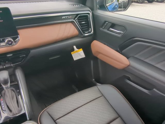 Used 2023 GMC Canyon AT4 w/ AT4 Premium Package AWD/4WD image 18
