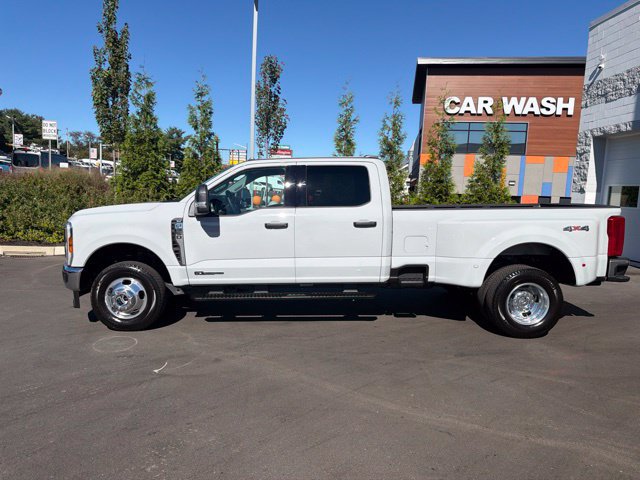 Certified 2026 Ford F350 XLT w/ Snow Plow Prep Package AWD/4WD image 3