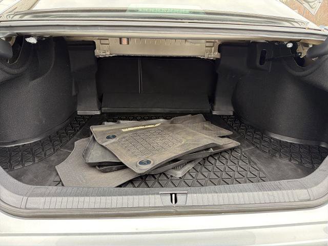 Used 2020 Toyota Avalon XSE w/ All Weather Liner Package image 16