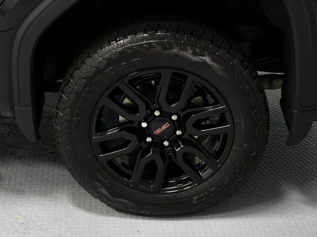 Used 2025 GMC Sierra 1500 Elevation w/ Preferred Package AWD/4WD image 18