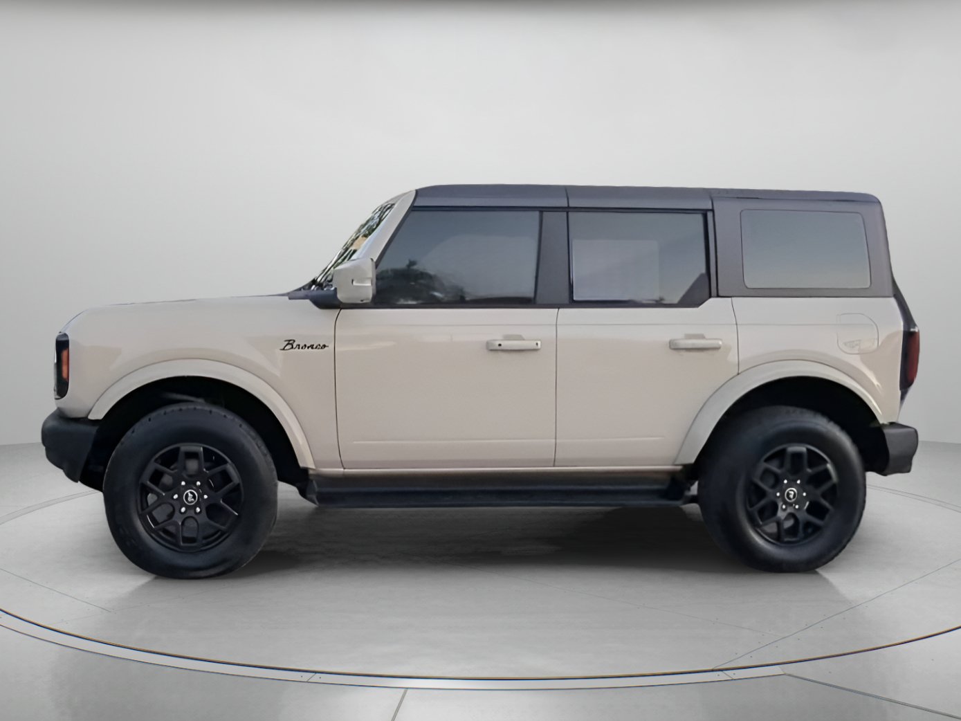 Certified 2025 Ford Bronco Outer Banks AWD/4WD image 16