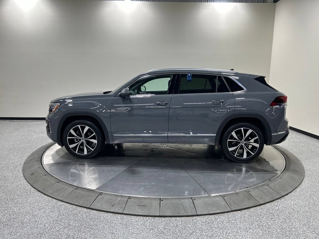Used 2025 Volkswagen Atlas Cross Sport SEL Premium R-Line AWD/4WD image 10