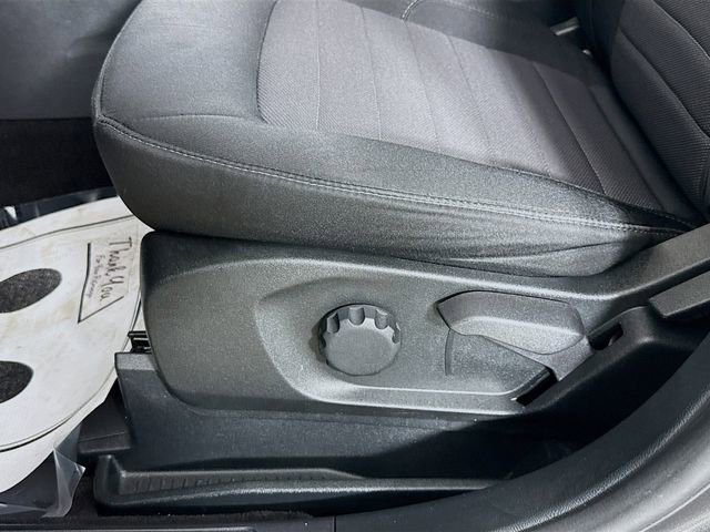 Certified 2019 Ford Edge SE image 18