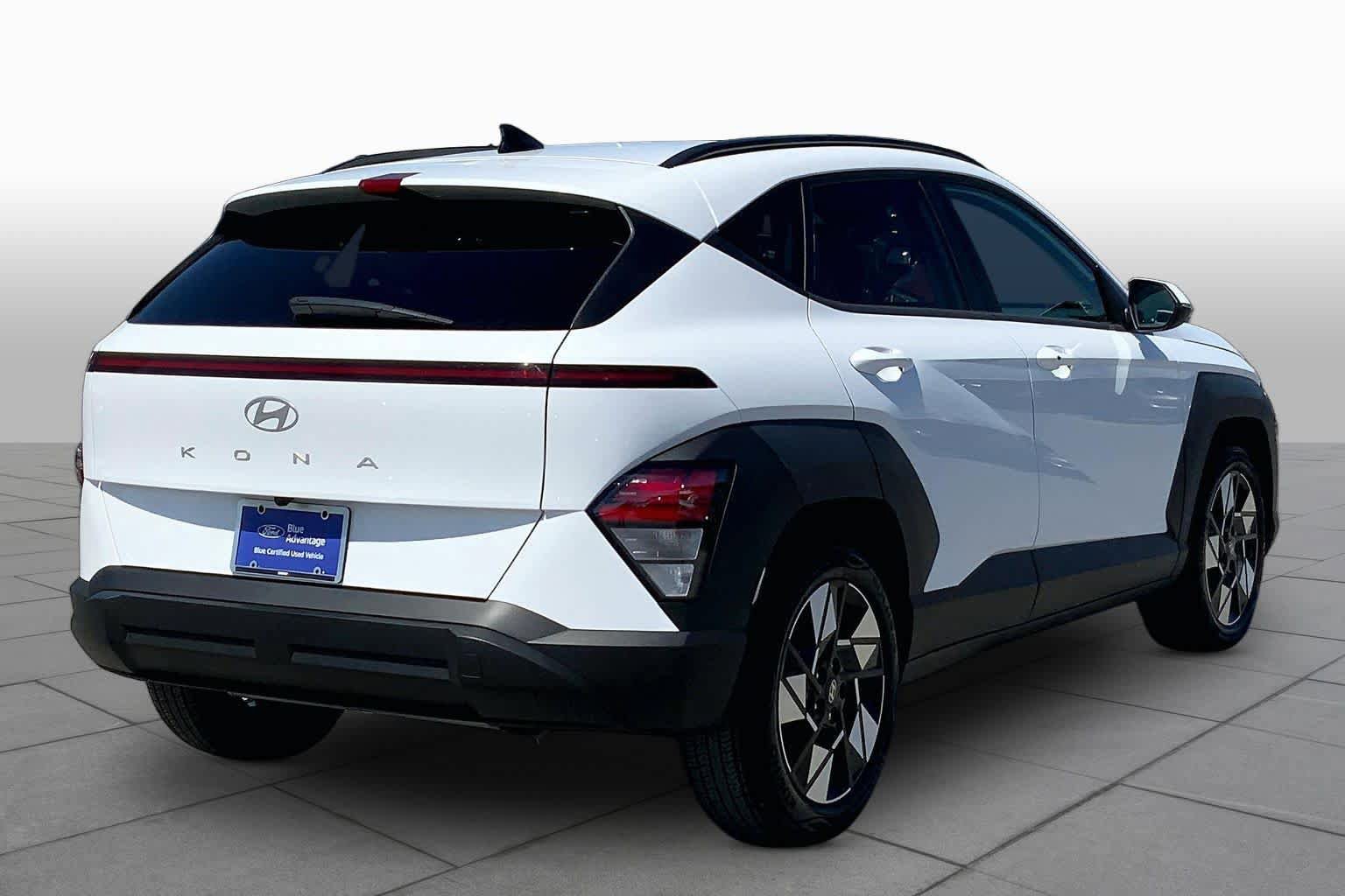 Used 2024 Hyundai Kona SEL FWD image 12