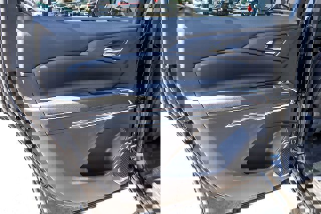 Used 2025 Chevrolet Traverse RS w/ LPO, Floor Liner Package AWD/4WD image 22