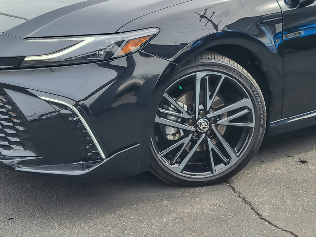 Used 2025 Toyota Camry XSE image 9