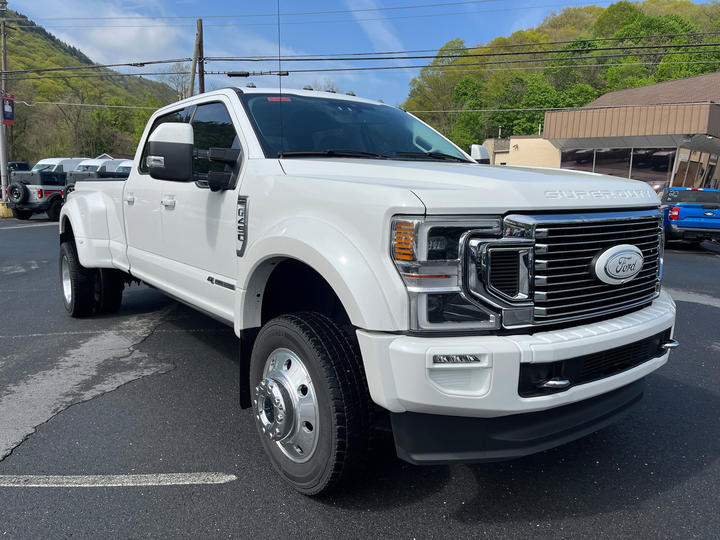 Certified 2020 Ford F450 Limited w/ FX4 Off-Road Package AWD/4WD image 3